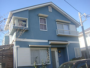 リゾート感漂うブルーの外壁1